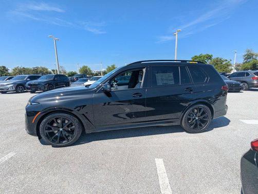 Black Sapphire Metallic 2026 BMW X7 xDrive40i