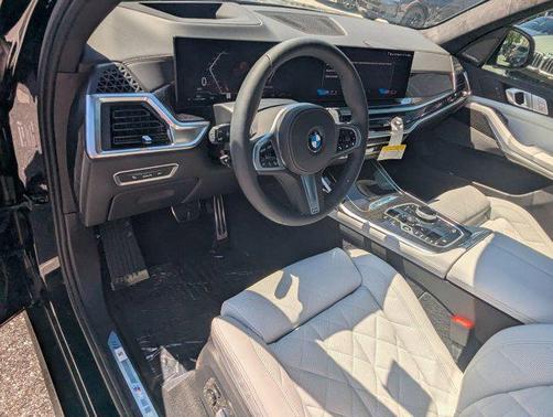 Black Sapphire Metallic 2026 BMW X7 xDrive40i