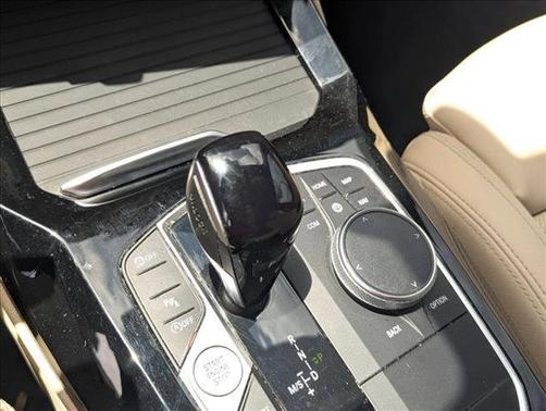 Mineral White Metallic 2022 BMW X3 sDrive30i