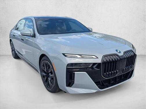 Brooklyn Grey Metallic 2026 BMW i7 eDrive50