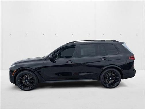 2026 BMW X7 M60i