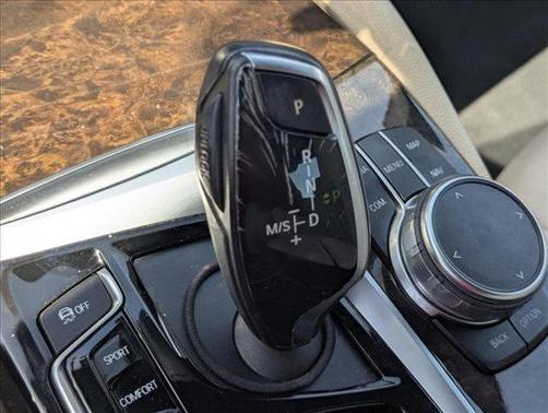 2017 BMW 530 530i