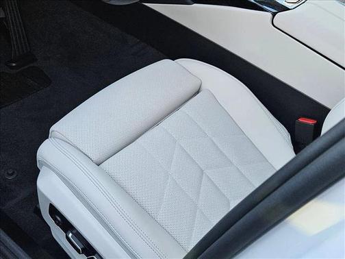 Mineral White Metallic 2027 BMW 530 i xDrive