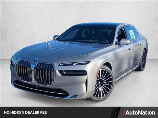 Space Silver Metallic 2026 BMW i7 xDrive60