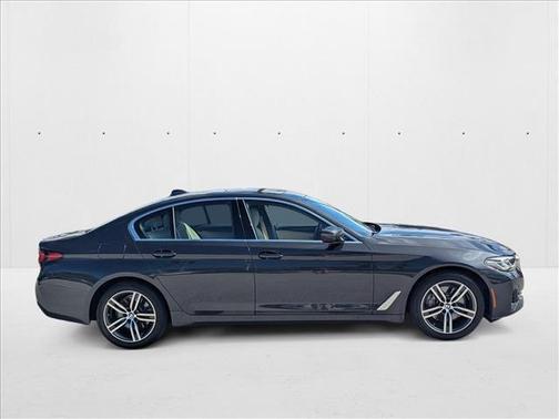 2021 BMW 530 530i