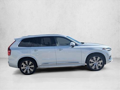 2022 Volvo XC90 T6 Inscription