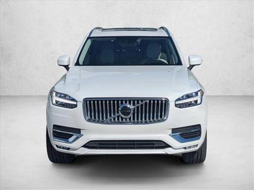 2022 Volvo XC90 T6 Inscription