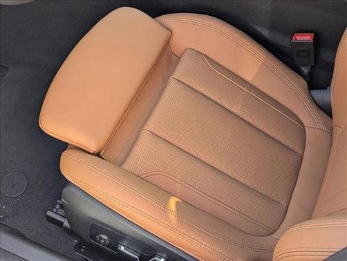 2025 BMW 330 330i Sedan