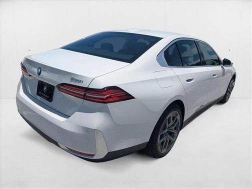 2026 BMW 530 i