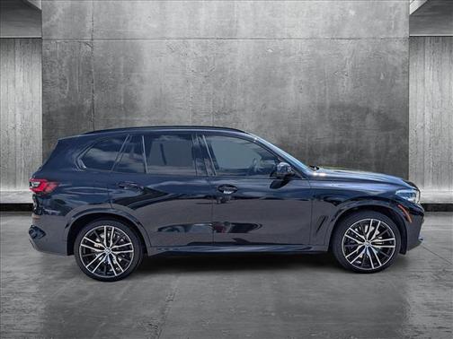 2022 BMW X5 M50i