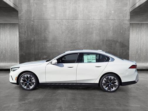 2024 BMW i5 eDrive40