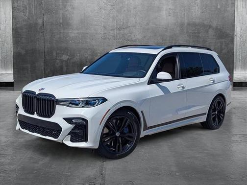 2022 BMW X7 M50i