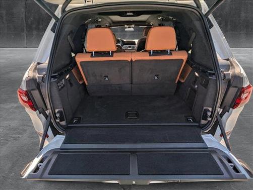2022 BMW X7 M50i
