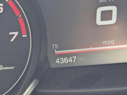 2017 Alfa Romeo Giulia Ti