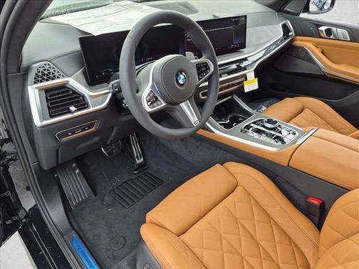 Carbon Black Metallic 2027 BMW X7 xDrive40i