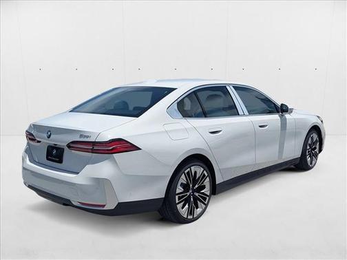 2026 BMW 530 i