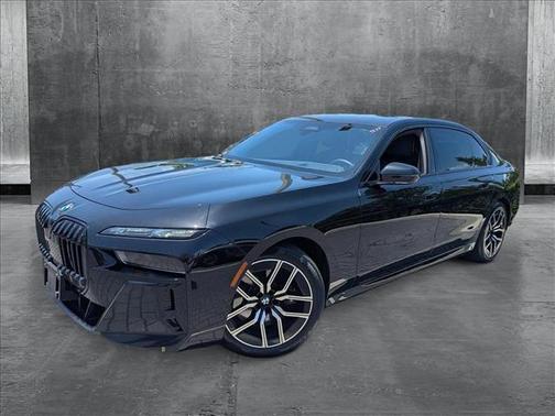 2023 BMW 740 i