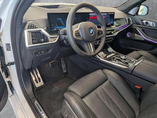 2025 BMW X7 M60i