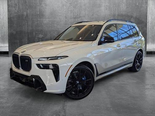 2025 BMW X7 M60i