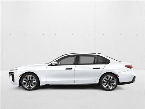 Mineral White Metallic 2026 BMW 740 xDrive