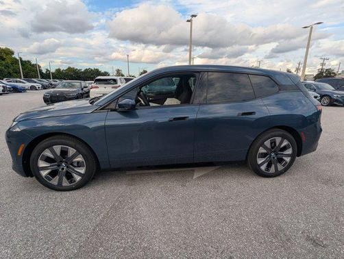 2026 BMW iX xDrive45