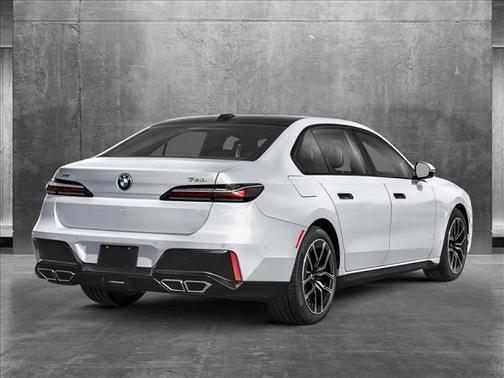 2025 BMW 760 xDrive