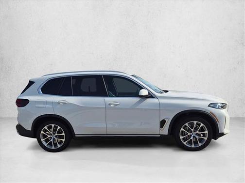 Alpine White 2024 BMW X5 sDrive40i