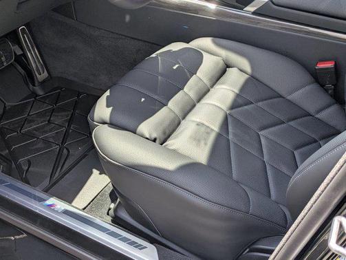 Black Sapphire Metallic 2026 BMW 760 xDrive