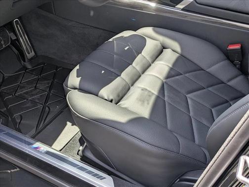 Black Sapphire Metallic 2026 BMW 760 xDrive