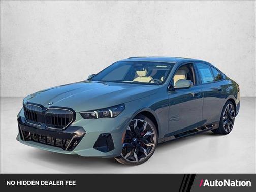 Cape York Green Metallic 2026 BMW 530 530i
