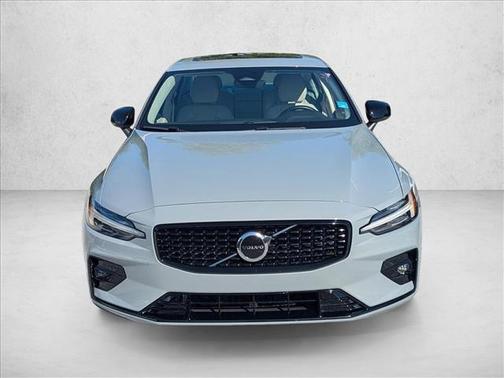 2024 Volvo S60 B5 Core Dark Theme