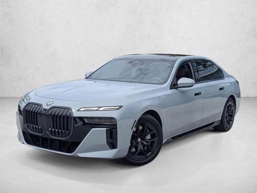 Brooklyn Grey Metallic 2023 BMW 740 i