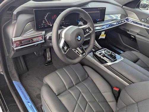 2025 BMW 740 i