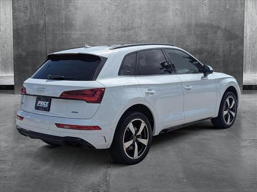 2023 Audi Q5 45 S line Prestige