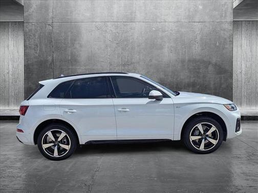 2023 Audi Q5 45 S line Prestige