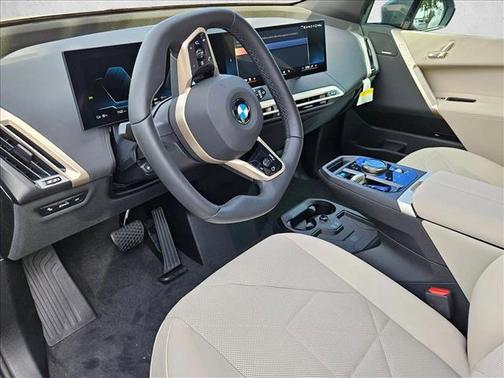 2026 BMW iX xDrive45