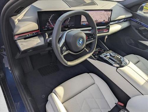Phytonic Blue Metallic 2026 BMW i5 eDrive40