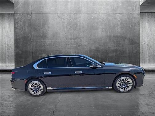 2024 BMW i7 eDrive50