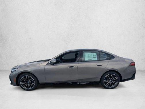 Oxide Grey Metallic 2026 BMW 530 530i