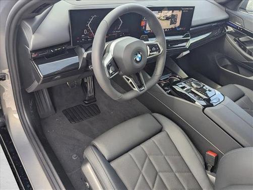 Oxide Grey Metallic 2026 BMW 530 530i