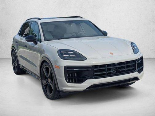 Chalk [Gray] 2026 Porsche Cayenne GTS