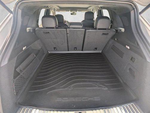 Chalk [Gray] 2026 Porsche Cayenne GTS