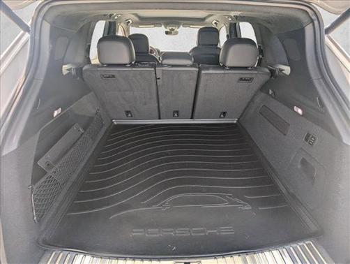 Chalk [Gray] 2026 Porsche Cayenne GTS