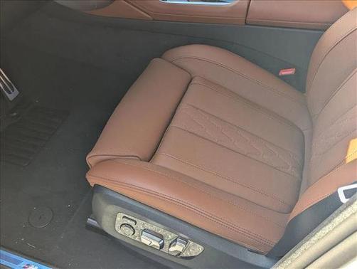 Mineral White Metallic 2026 BMW X6 xDrive40i