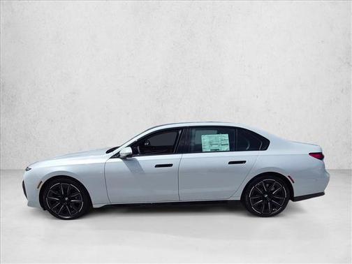 Mineral White Metallic 2026 BMW 740 740i