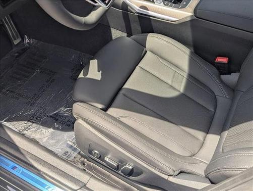 Dravit Grey Metallic 2026 BMW 330 330i