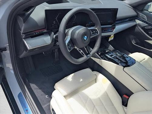 Brooklyn Grey Metallic 2027 BMW 530 i