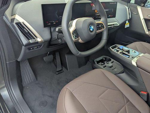 2026 BMW iX xDrive45