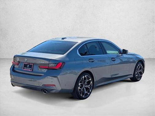 2025 BMW 330 330i Sedan