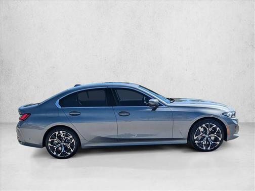 2025 BMW 330 330i Sedan